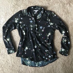 H&M stunning floral button-down blouse
